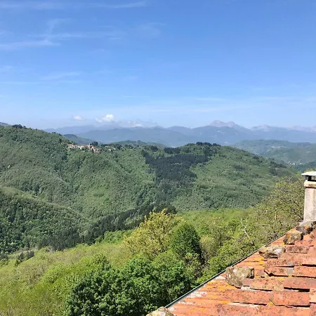 Home Holidays Crasciana, Con Terrazza Vista Sulle Alpi Apuane. Exterior photo