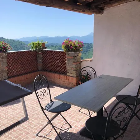 Home Holidays Crasciana, Con Terrazza Vista Sulle Alpi Apuane. Exterior photo