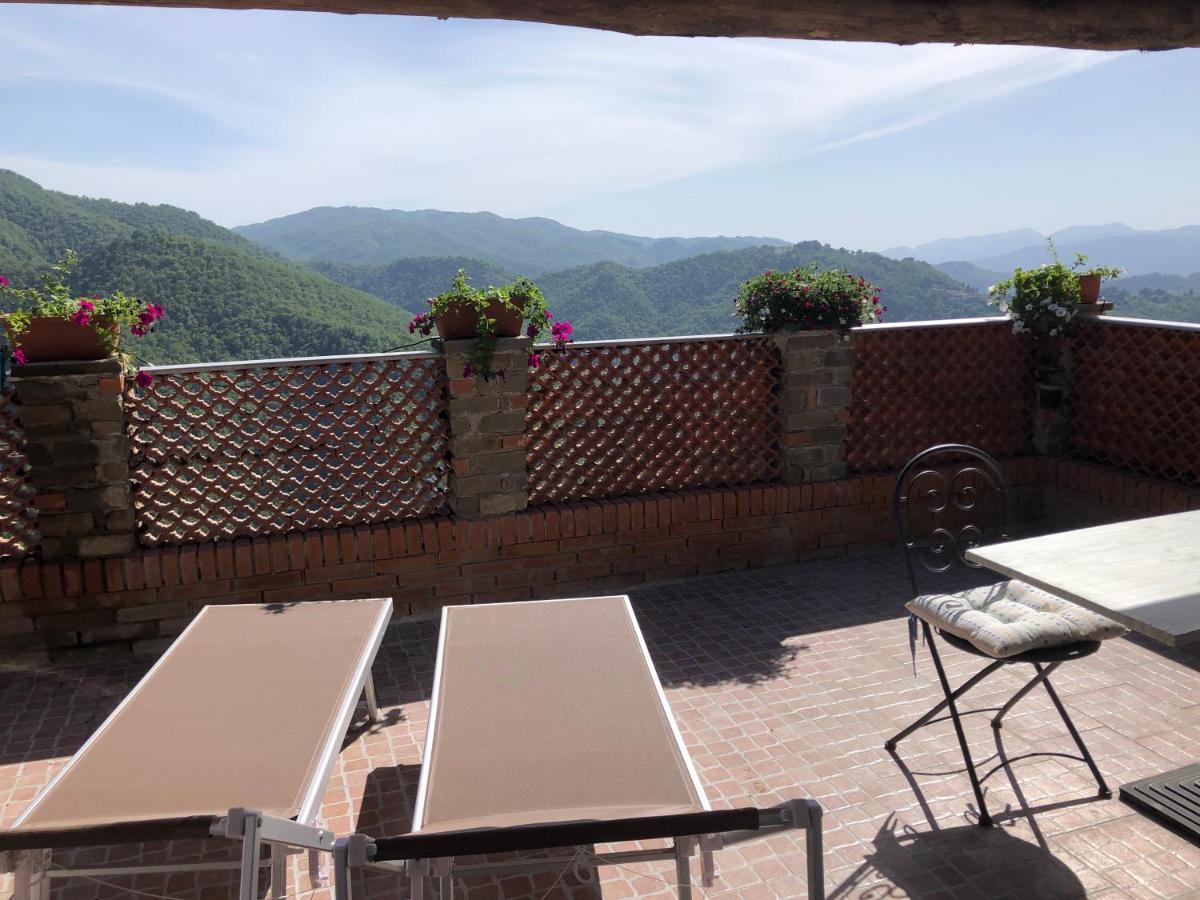 Holidays Crasciana, Con Terrazza Vista Sulle Alpi Apuane. Holiday home