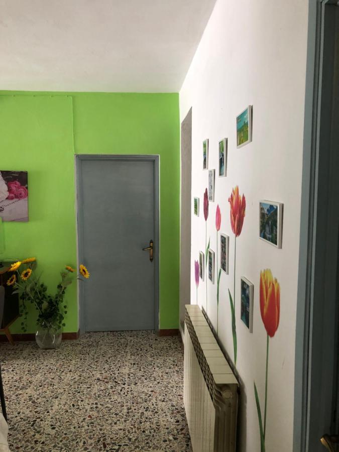 Holidays Crasciana, Con Terrazza Vista Sulle Alpi Apuane. Holiday home
