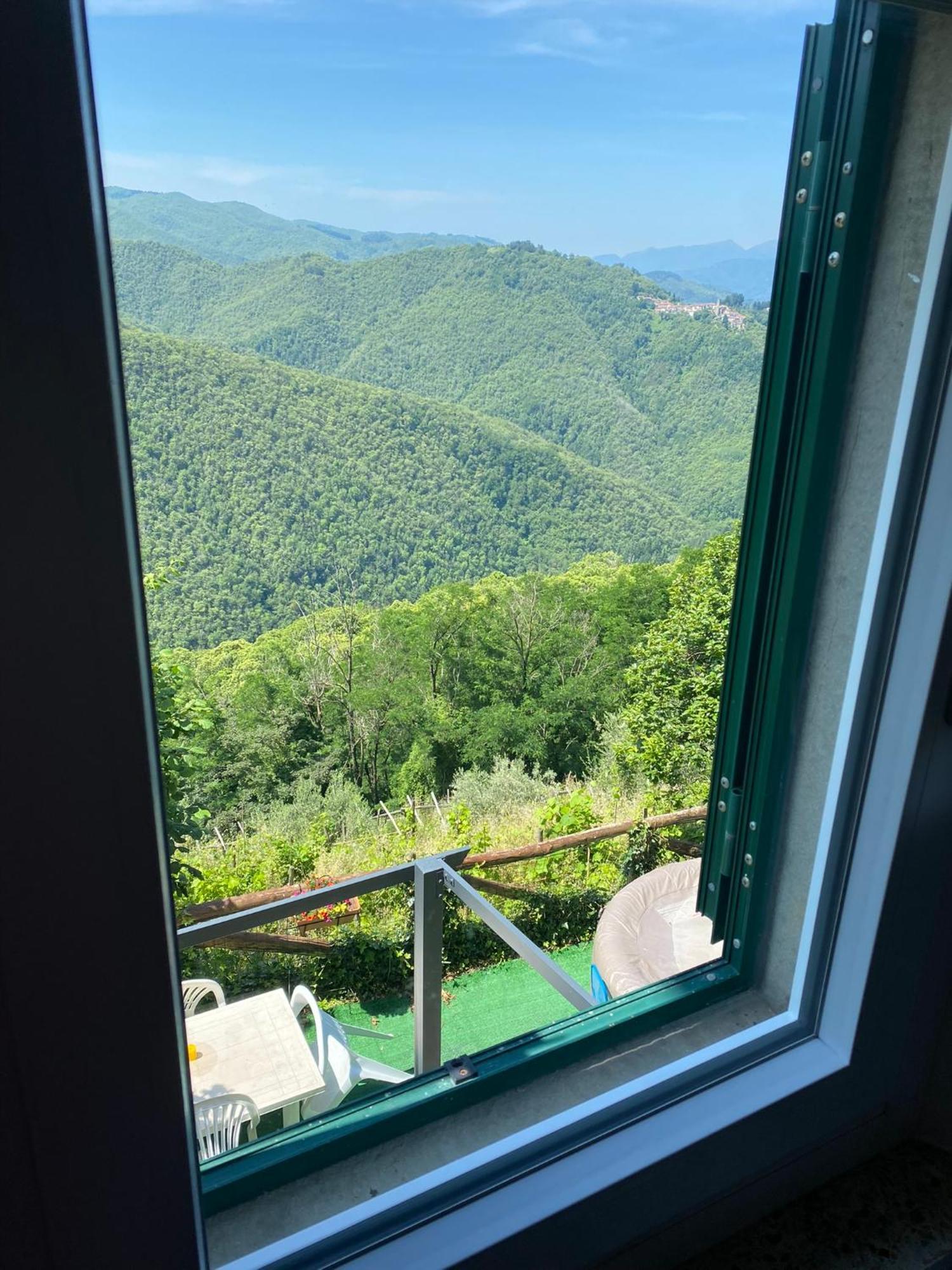 Holiday home Holidays Crasciana, Con Terrazza Vista Sulle Alpi Apuane.