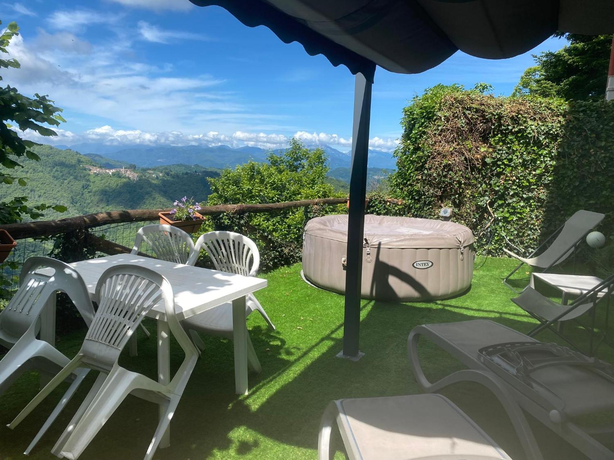 Holiday home Holidays Crasciana, Con Terrazza Vista Sulle Alpi Apuane. *